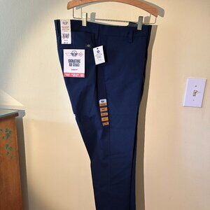 Dockers Mens Signature Go Khaki Navy Pants, size 34x32